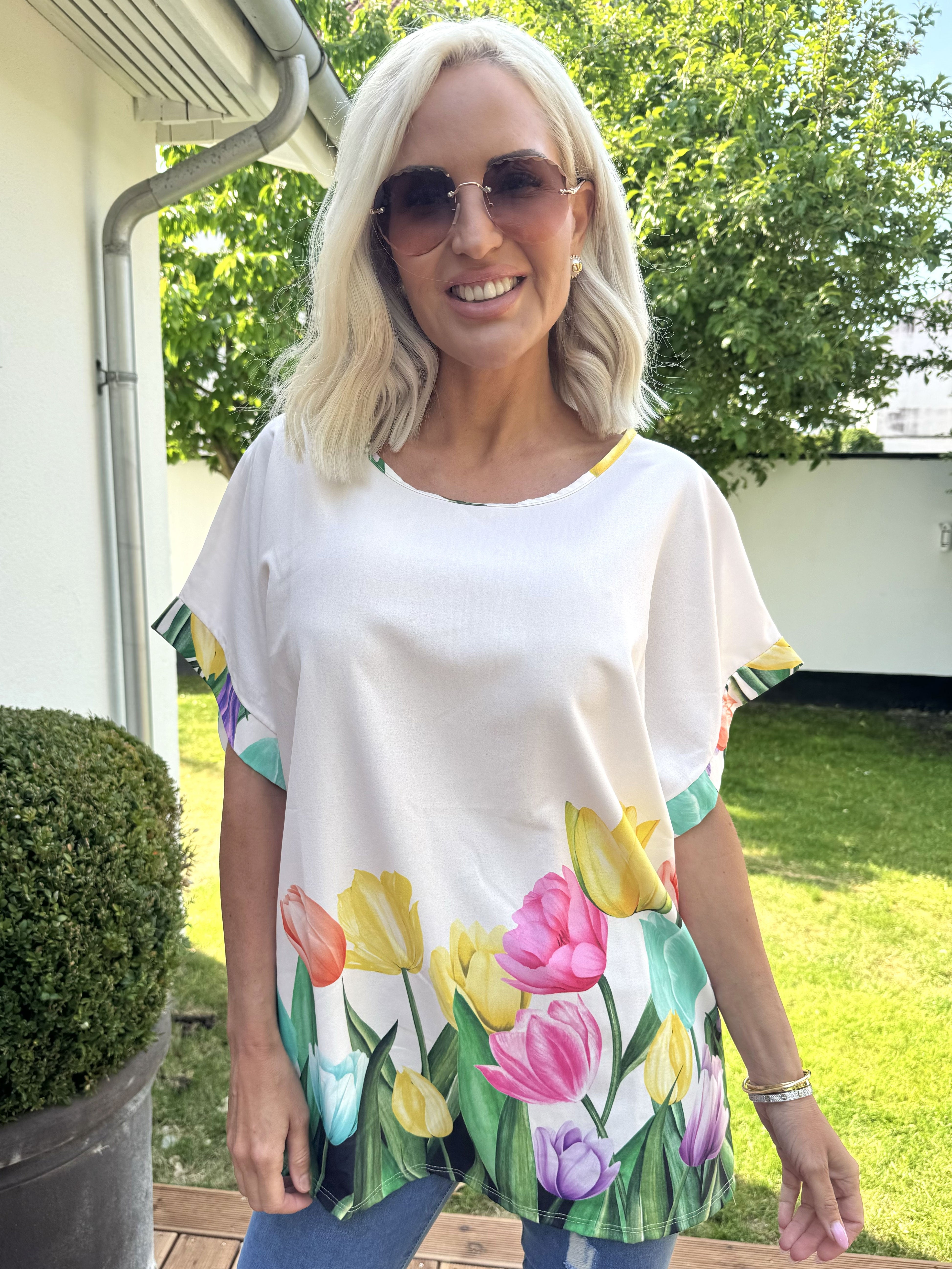 Montana - Bluse med korte ærmer og tulipan motiver